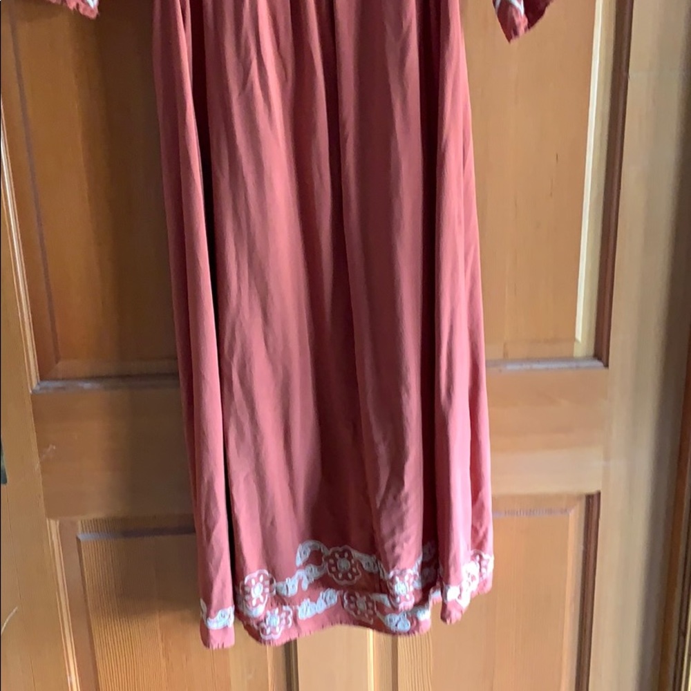 Dress - Picture 4 of 4